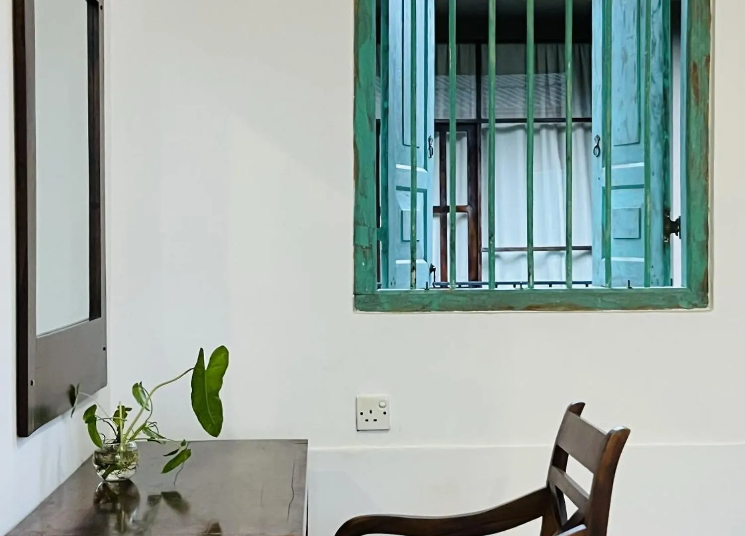 Hotel The Cave By Blue Bird Negombo
