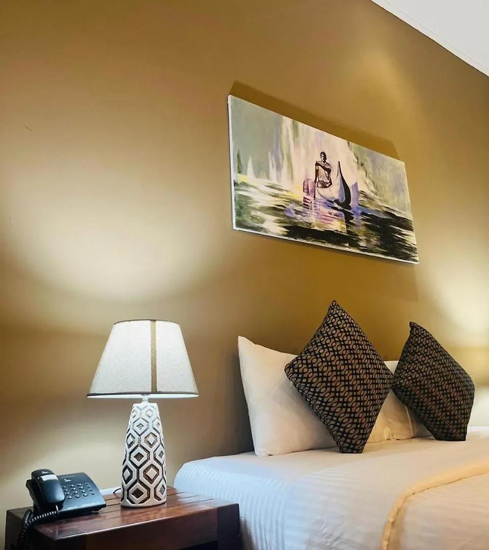 Hotel The Cave By Blue Bird Negombo